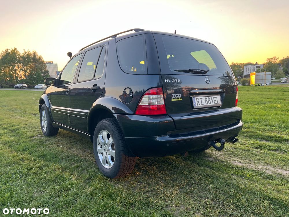 Mercedes-Benz ML - 12