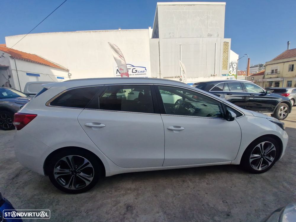 Kia Ceed SW 1.6 CRDi GT Line - 14
