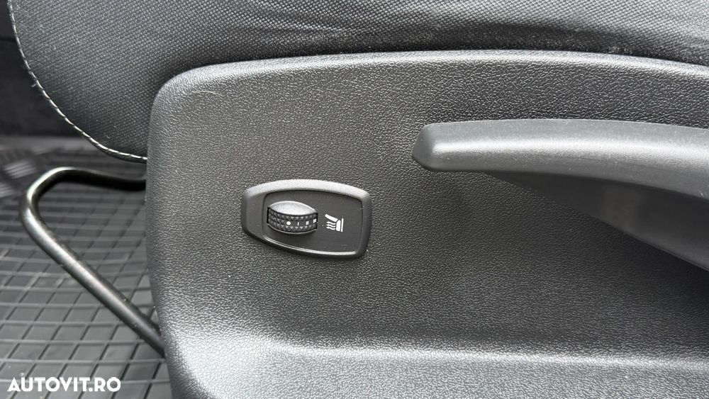 Renault Megane ENERGY TCe 115 Start & Stopp Paris Business - 15