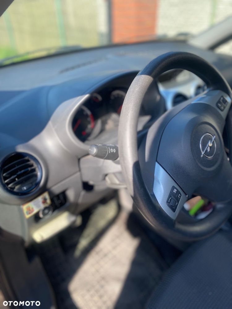 Opel Corsa 1.2 16V Enjoy - 9