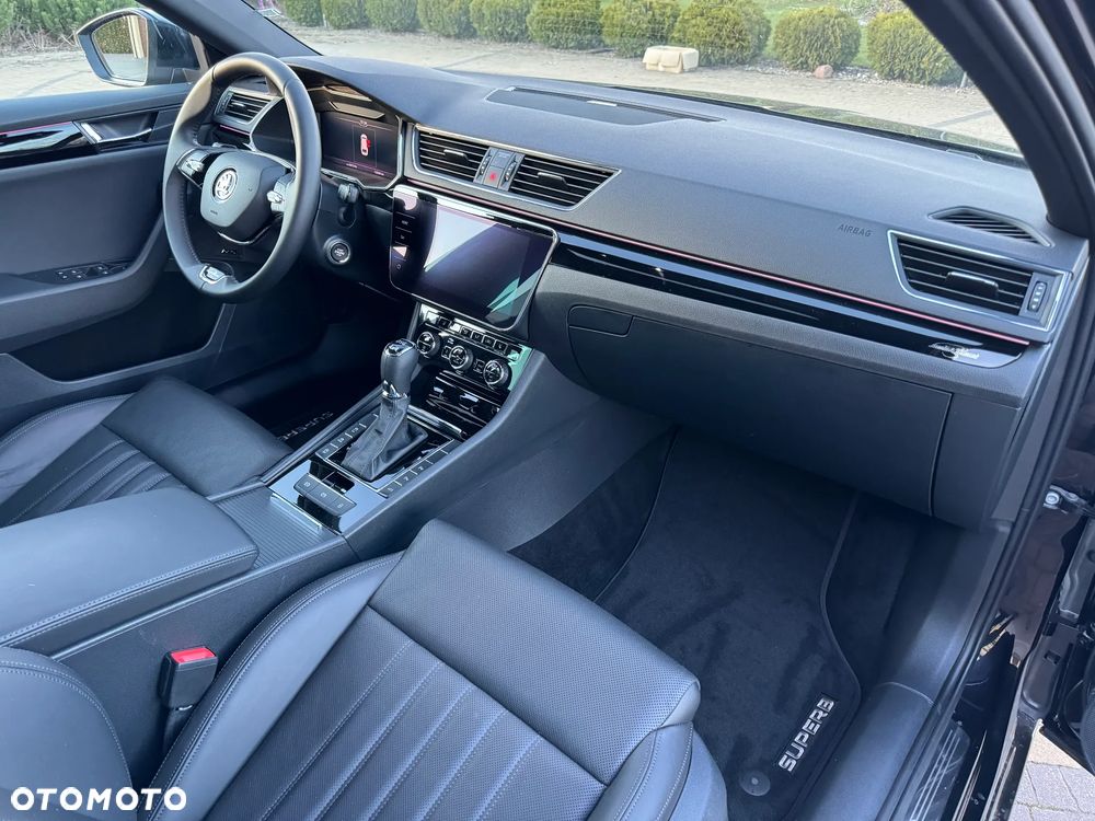 Skoda Superb 2.0 TDI 4x4 DSG L&K - 14
