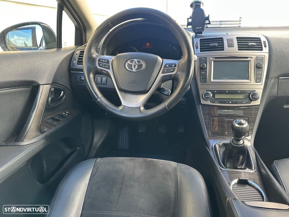 Toyota Avensis SW 2.0 D-4D Exclusive +Navi - 7