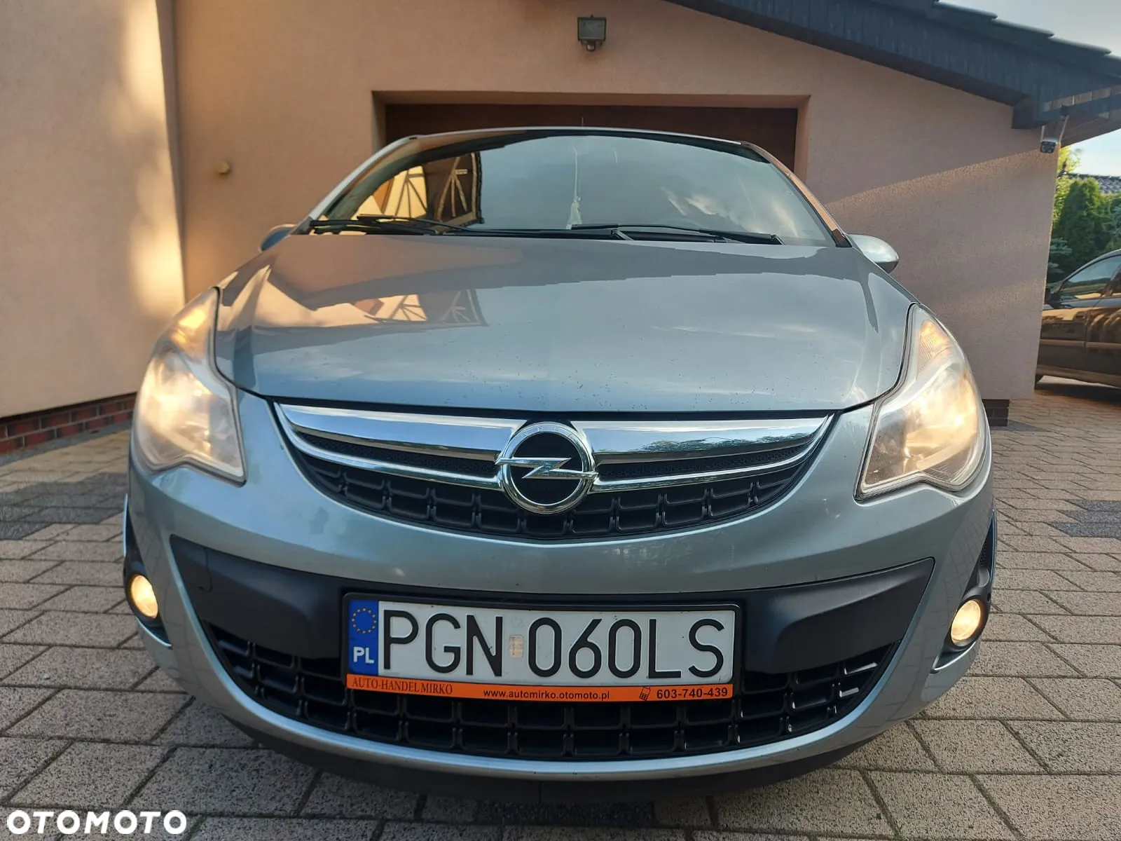 Opel Corsa 1.3 CDTI Cosmo - 2