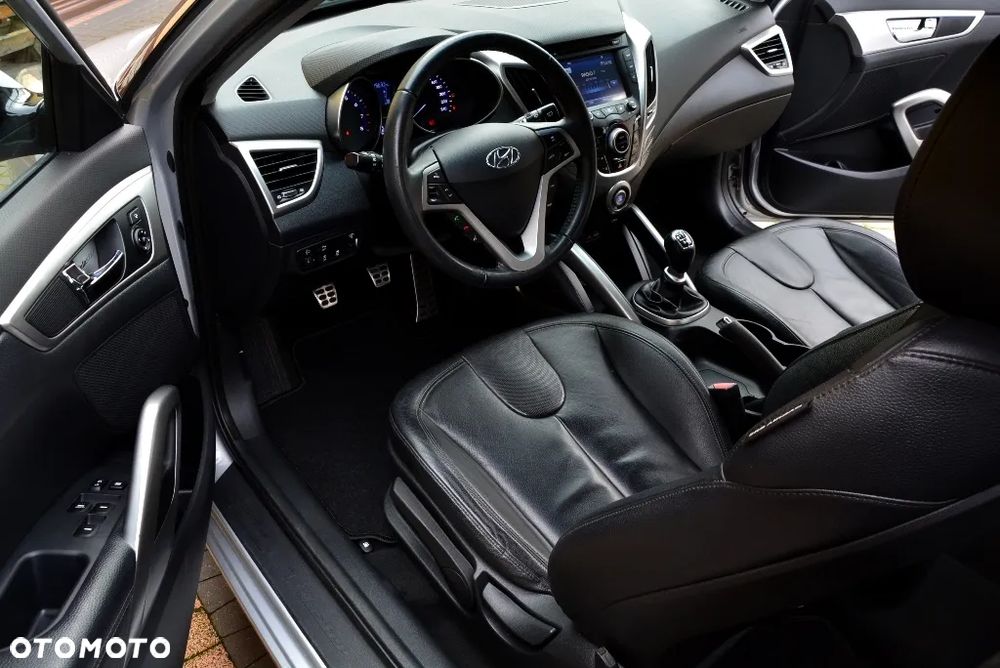 Hyundai Veloster 1.6 GDI Premium - 6