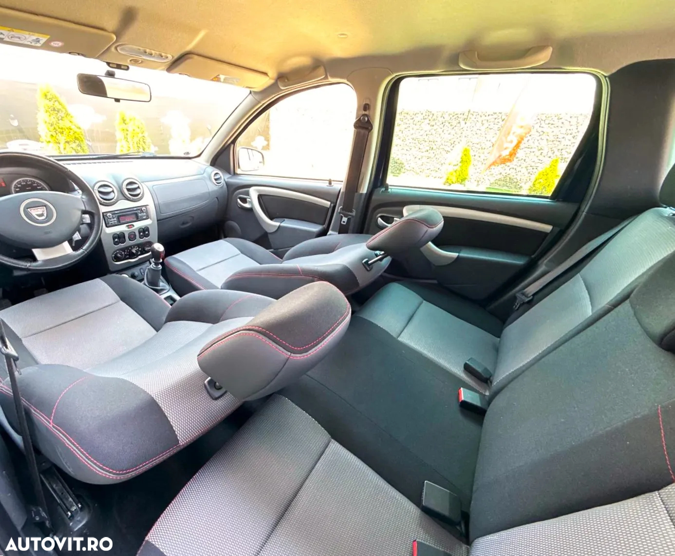 Dacia Duster 1.5 dCi 4x4 Laureate - 23