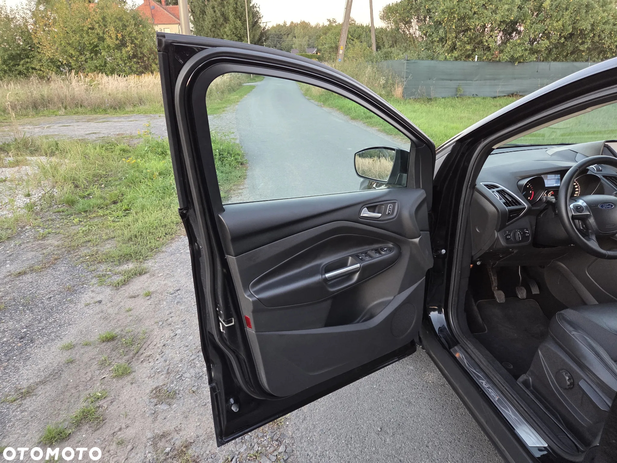 Ford Kuga 2.0 TDCi 2x4 Titanium - 10