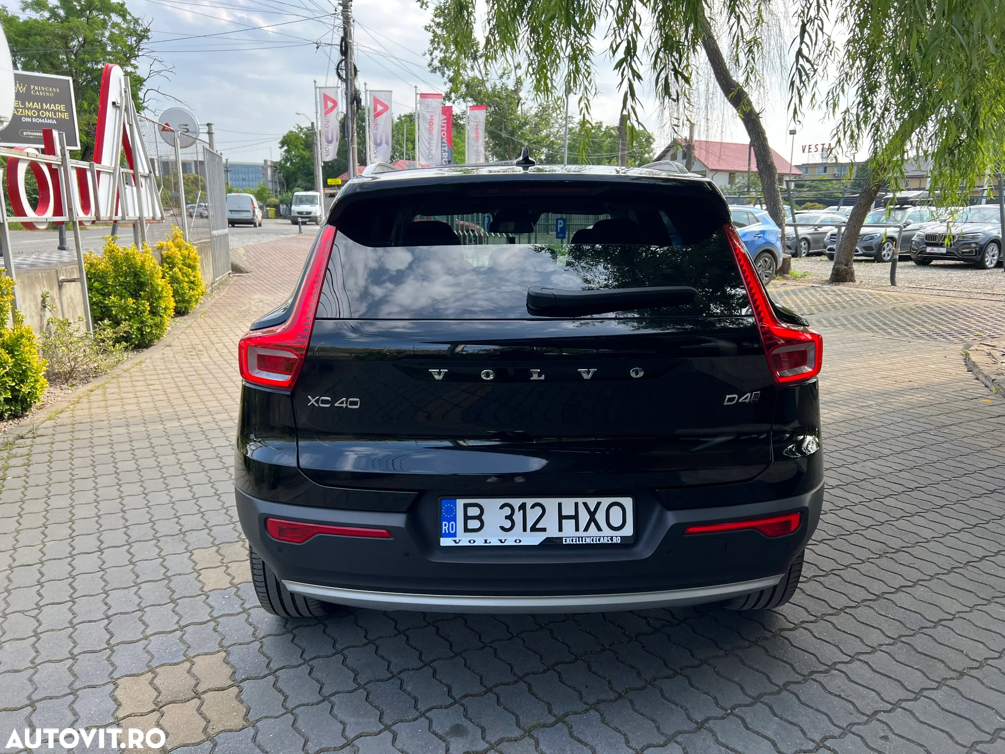 Volvo XC 40 D4 AWD Momentum - 13