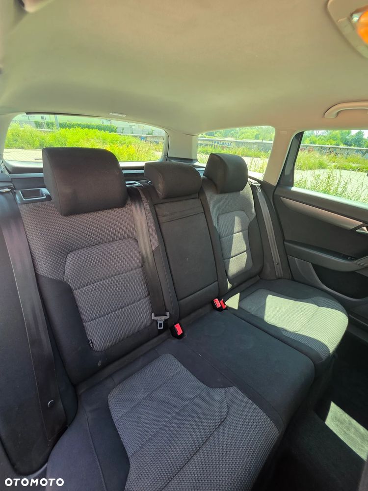 Volkswagen Passat 1.6 TDI BlueMotion - 6