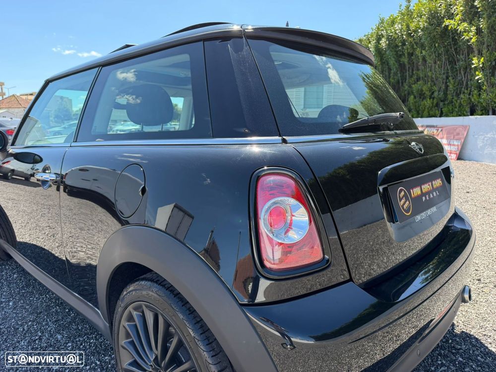MINI 3 Portas Cooper D - 22