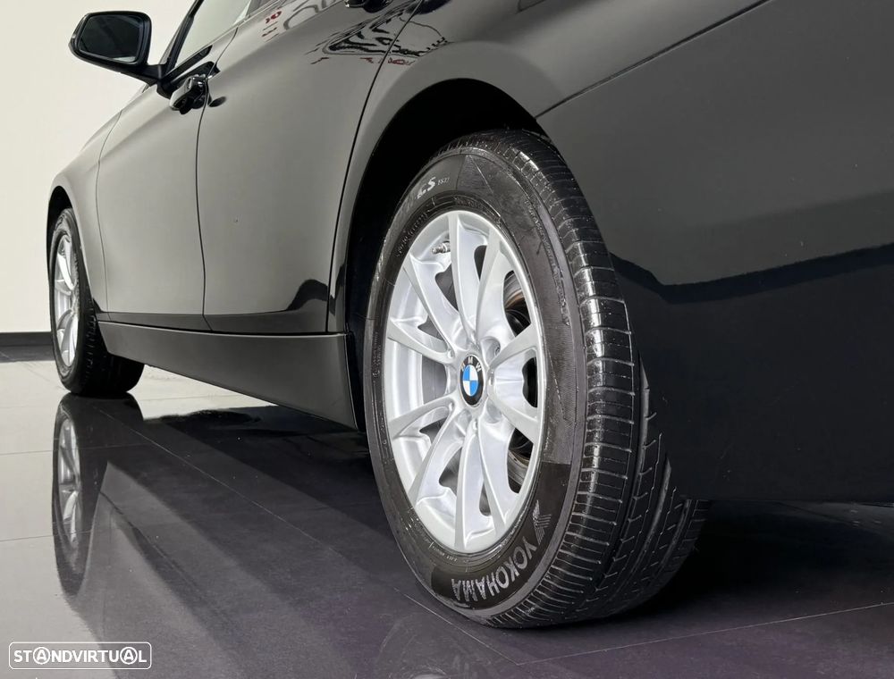 BMW 318 d Line Luxury - 57