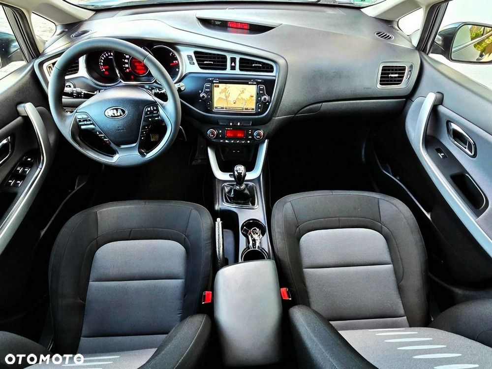 Kia Ceed 1.6 GDI Fifa World Cup Edition - 11