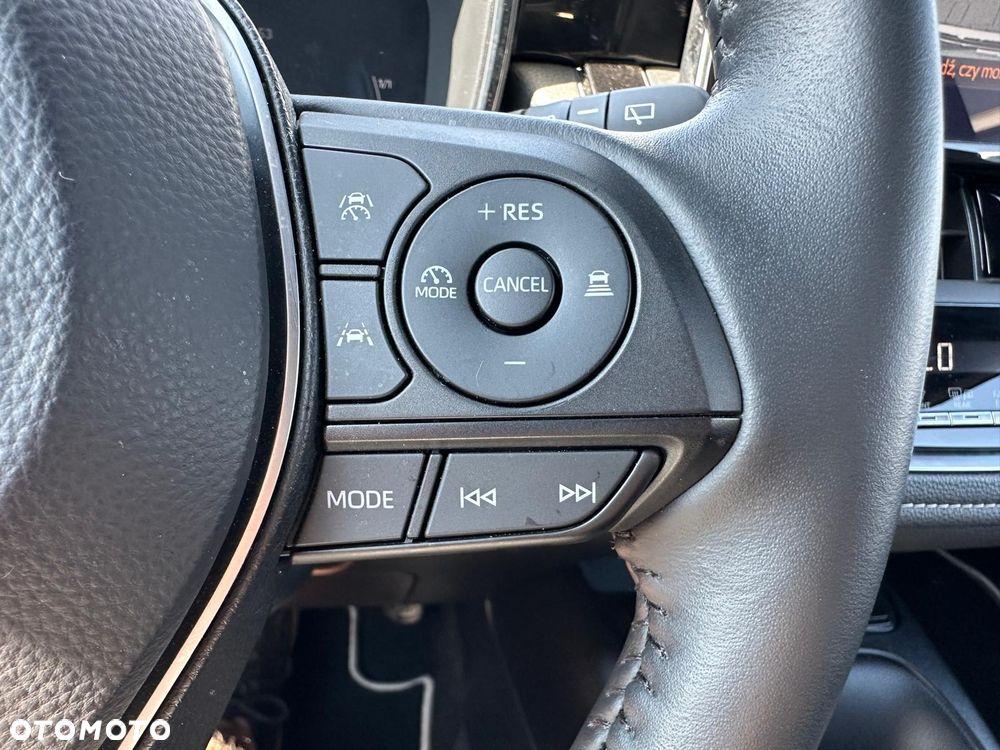 Suzuki Swace 1.8 Hybrid Premium Plus CVT - 16