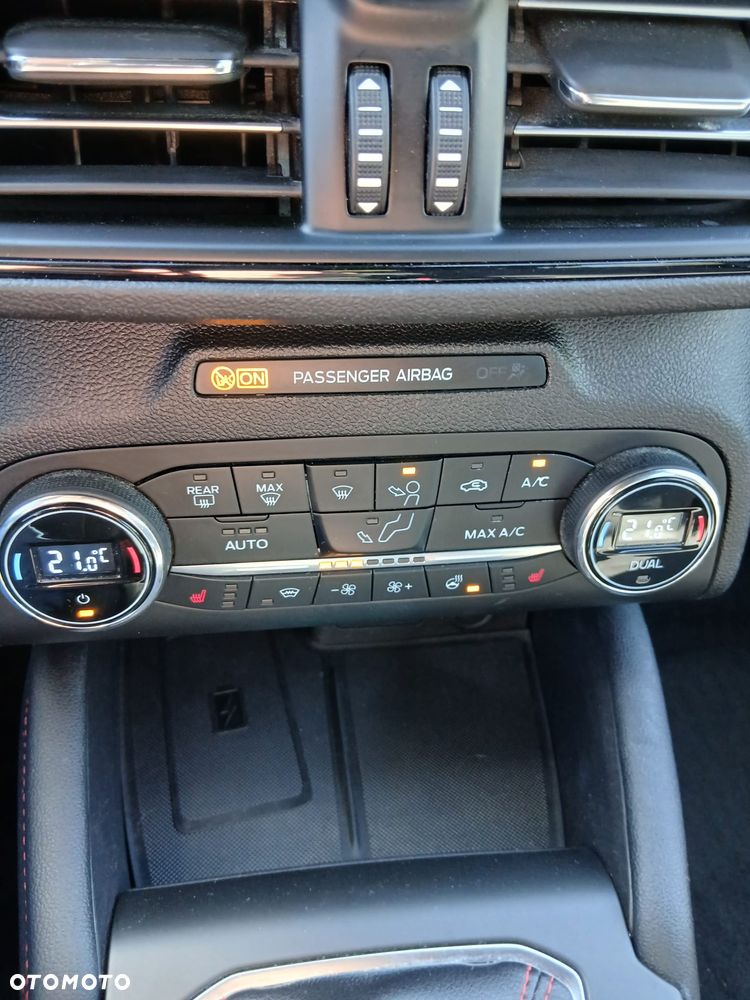 Ford Focus 1.0 EcoBoost Start-Stopp-System ST-LINE - 16