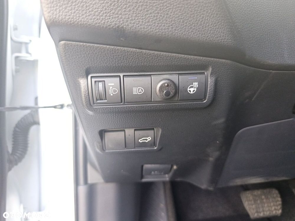 Toyota Corolla Cross - 34