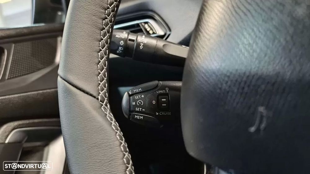 BMW X1 18 d sDrive Auto Pack M - 28