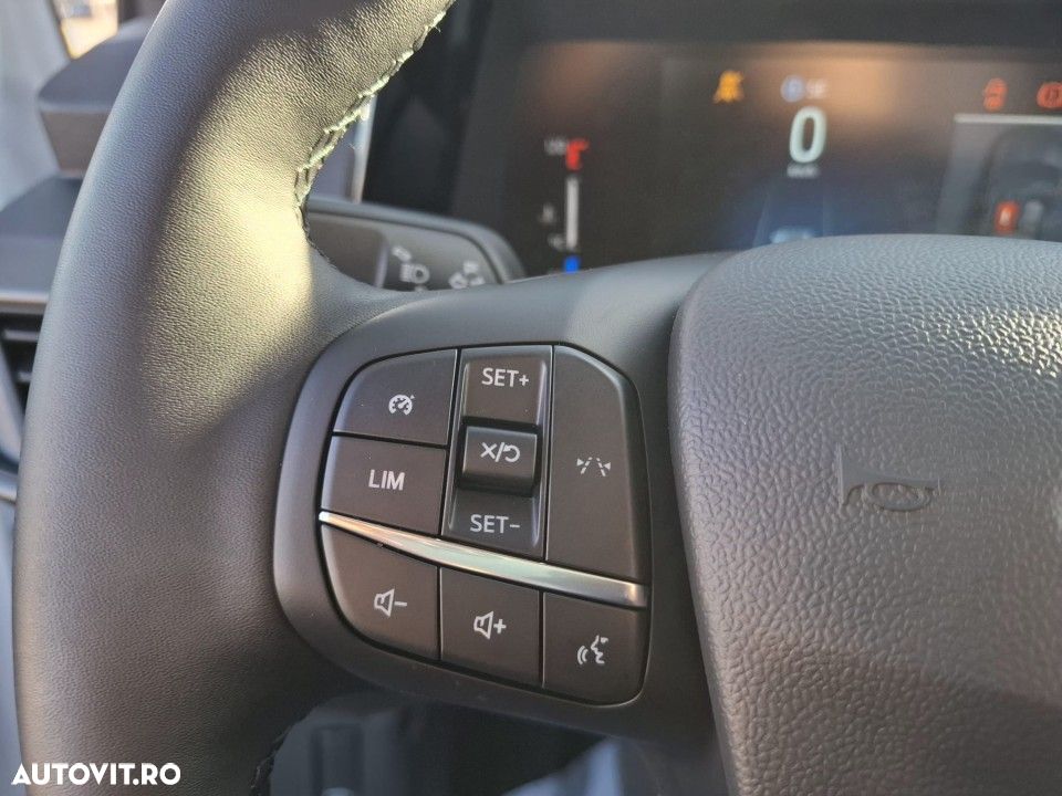 Ford Transit Courier - 20