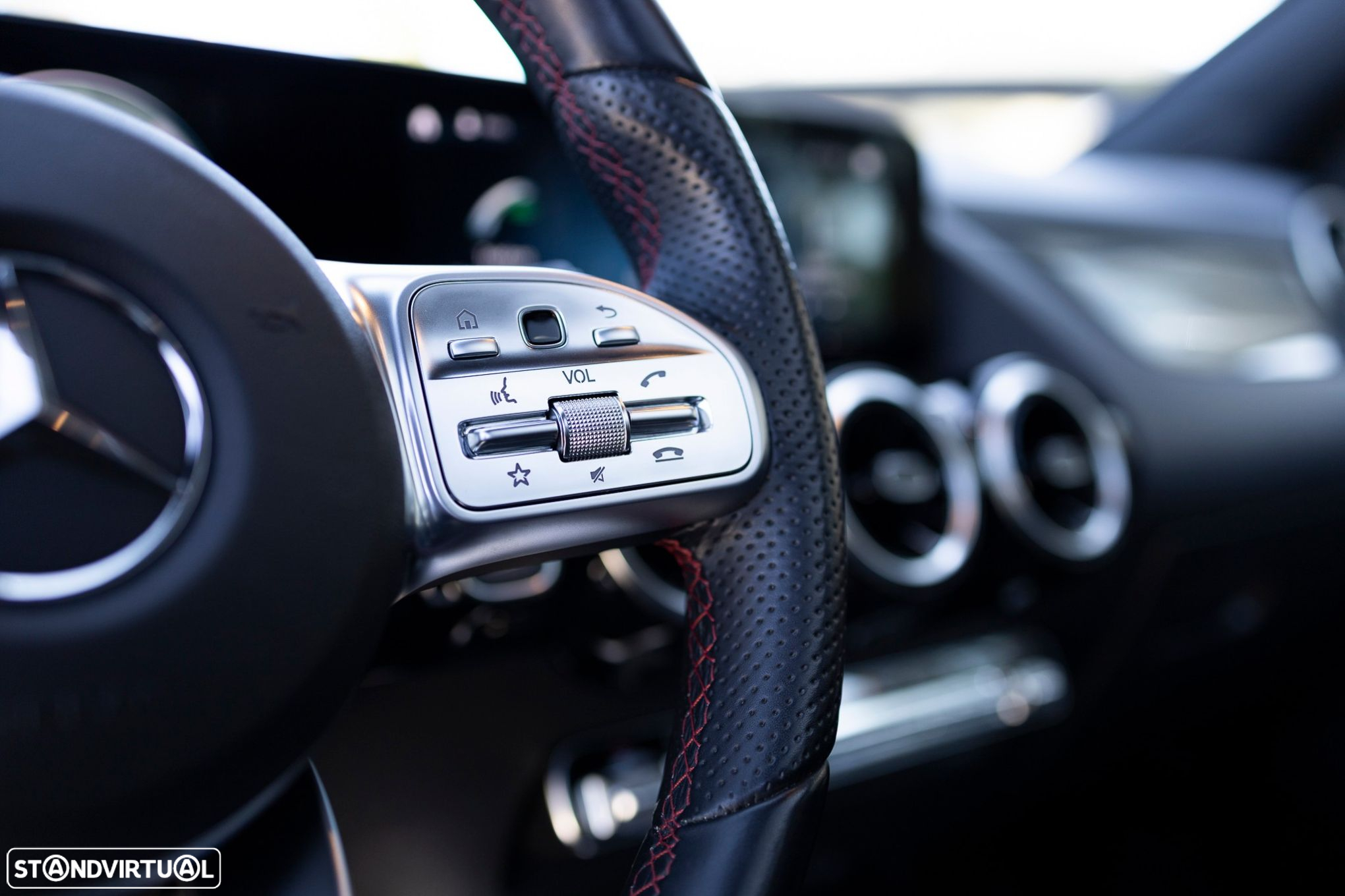Mercedes-Benz GLA 250 e AMG Line - 39