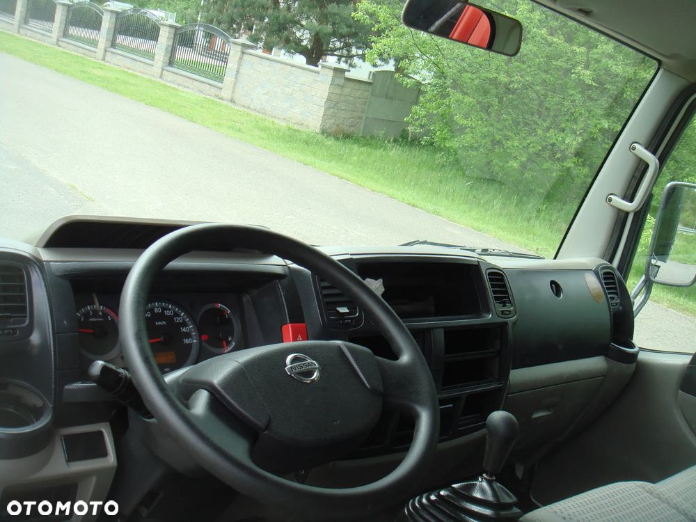 Nissan CABSTAR - 29