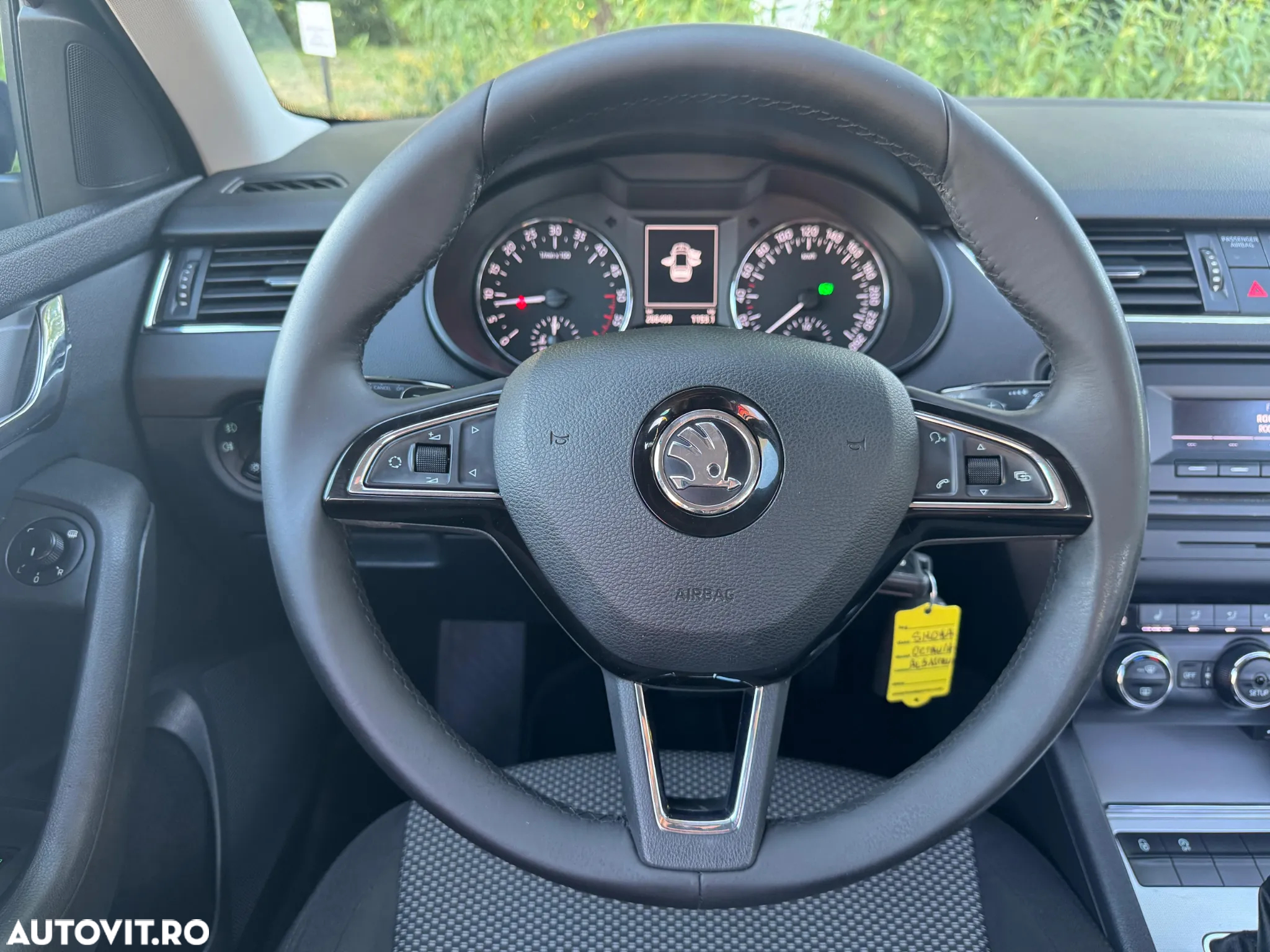 Skoda Octavia 1.6 TDI Business DSG - 10