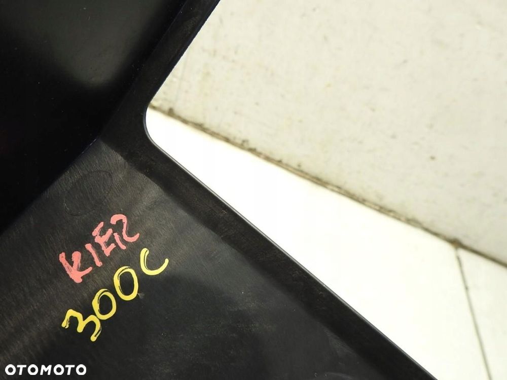 OSŁONA KOLUMNY KIEROWNICZEJ CHRYSLER 300C - 2