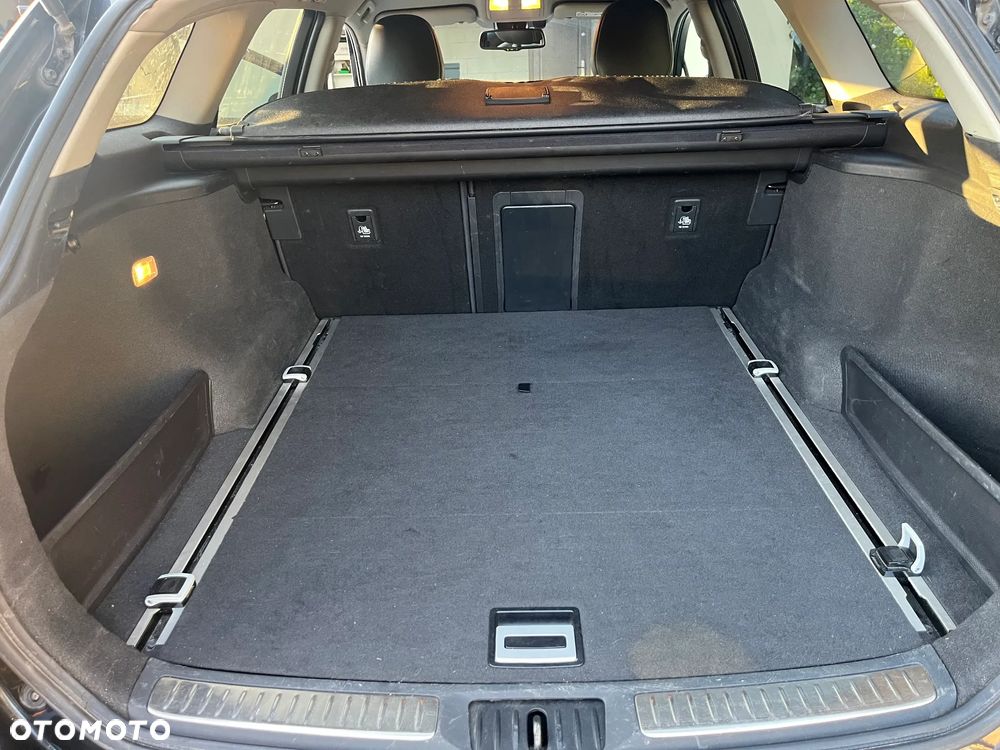 Toyota Avensis 2.0 Premium MS - 10