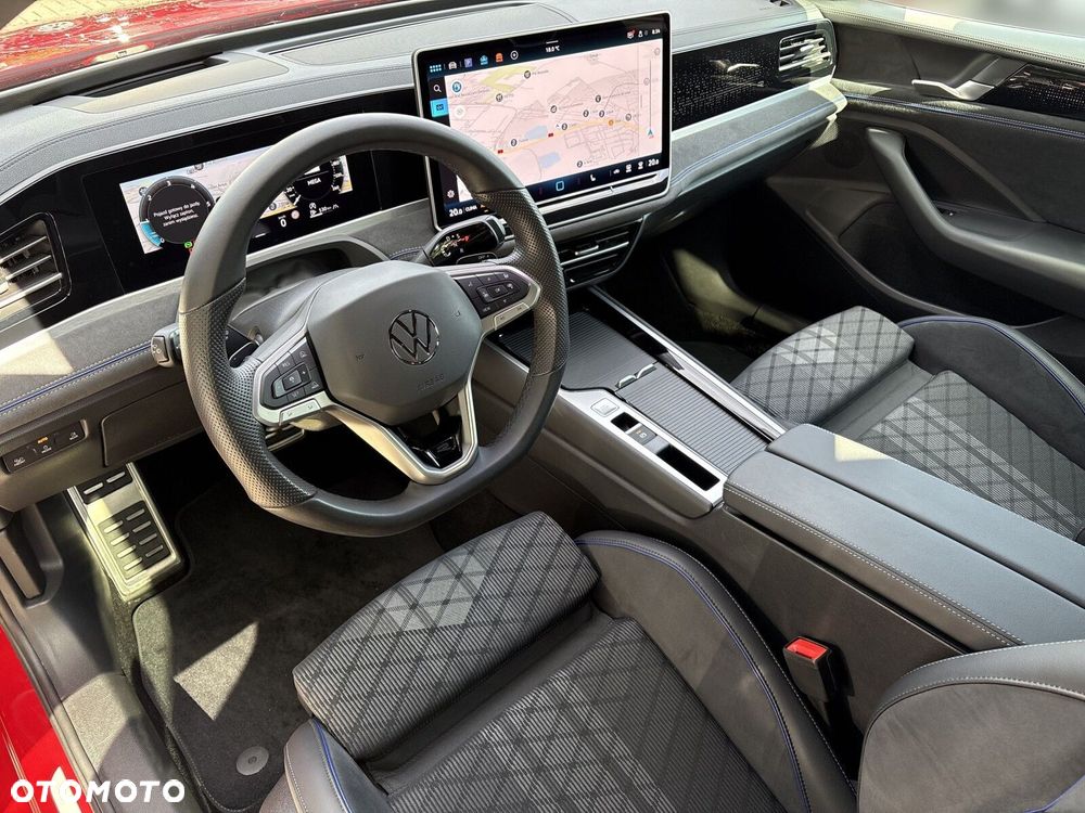 Volkswagen Passat - 11