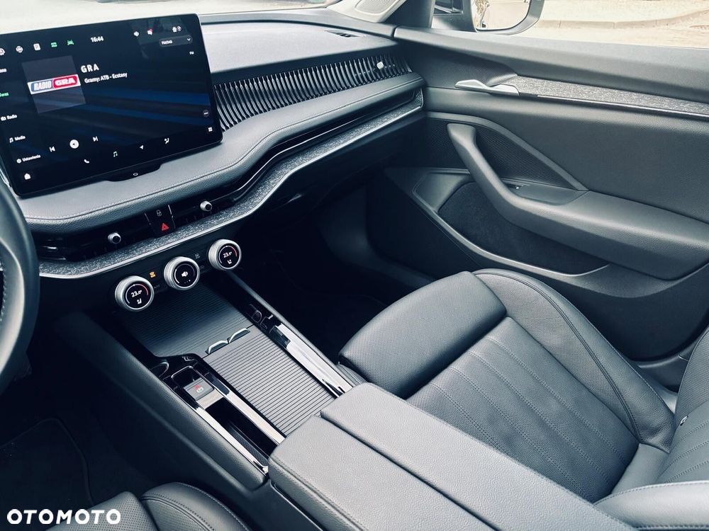 Skoda Superb 2.0 TDI SCR 4x4 Selection DSG - 25