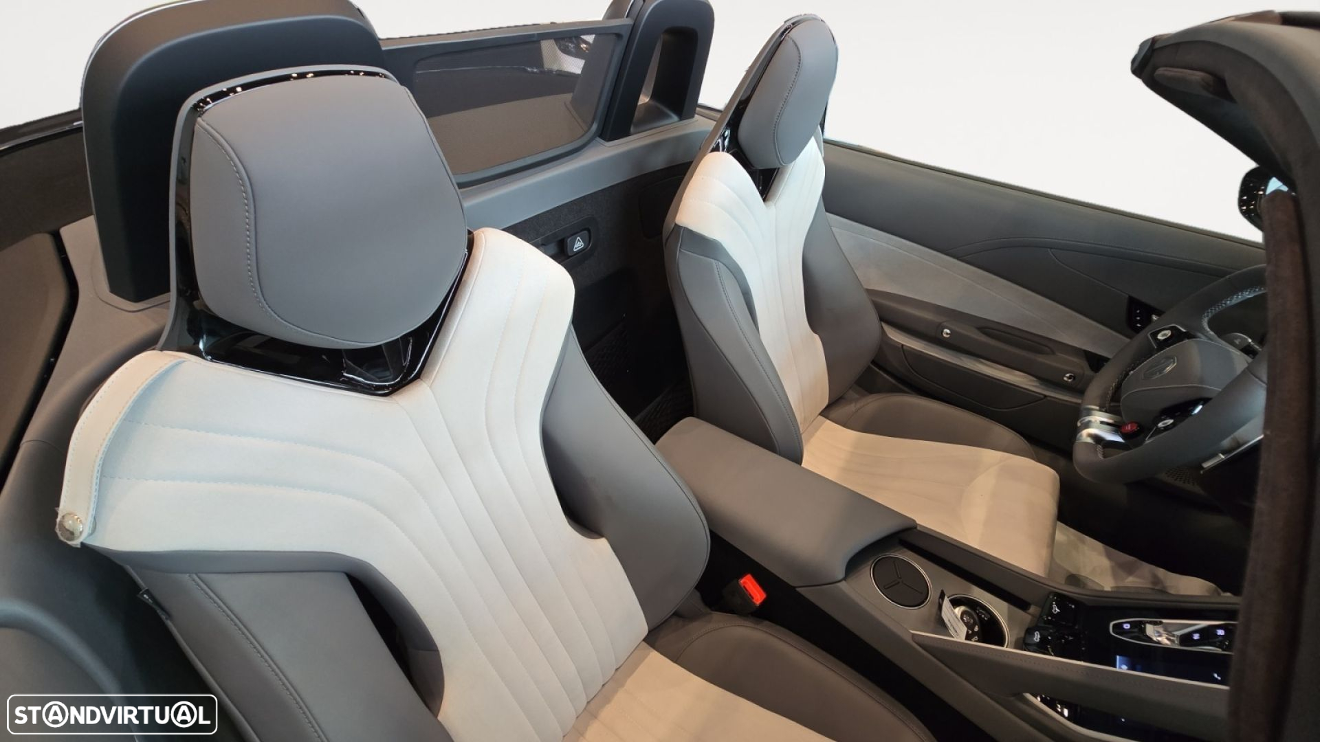 MG Cyberster 77 kWh GT - 13