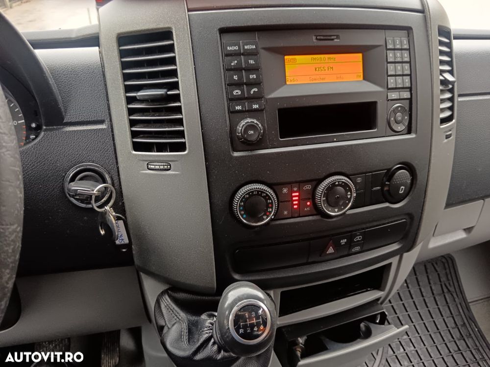 Mercedes-Benz Sprinter - 21