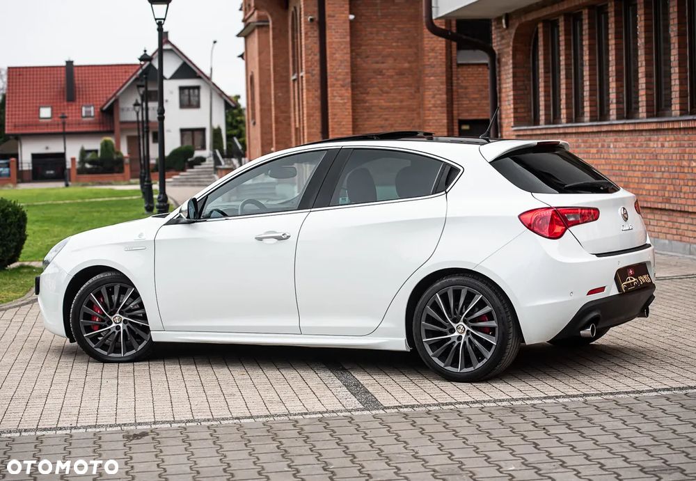 Alfa Romeo Giulietta 1.8 TBi 16V Quadrifoglio Verde - 10