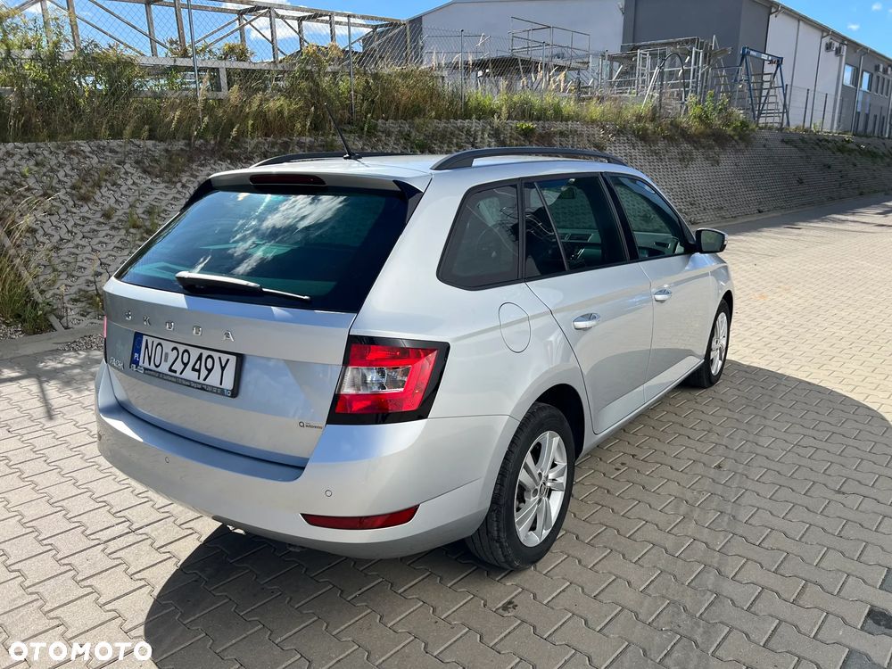 Skoda Fabia 1.0 TSI Ambition DSG - 10