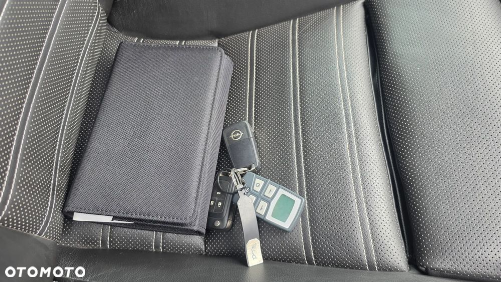 Opel Insignia 2.8 V6 Turbo 4x4 Automatik OPC - 27