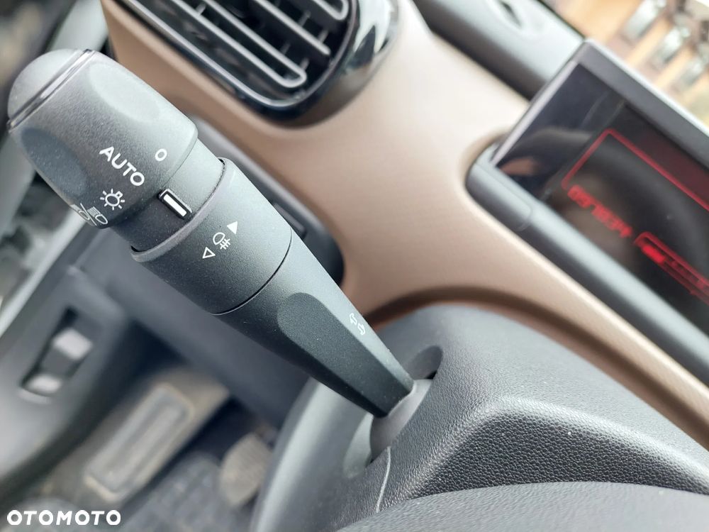 Citroën C4 Cactus 1.2 PureTech MoreLife - 19