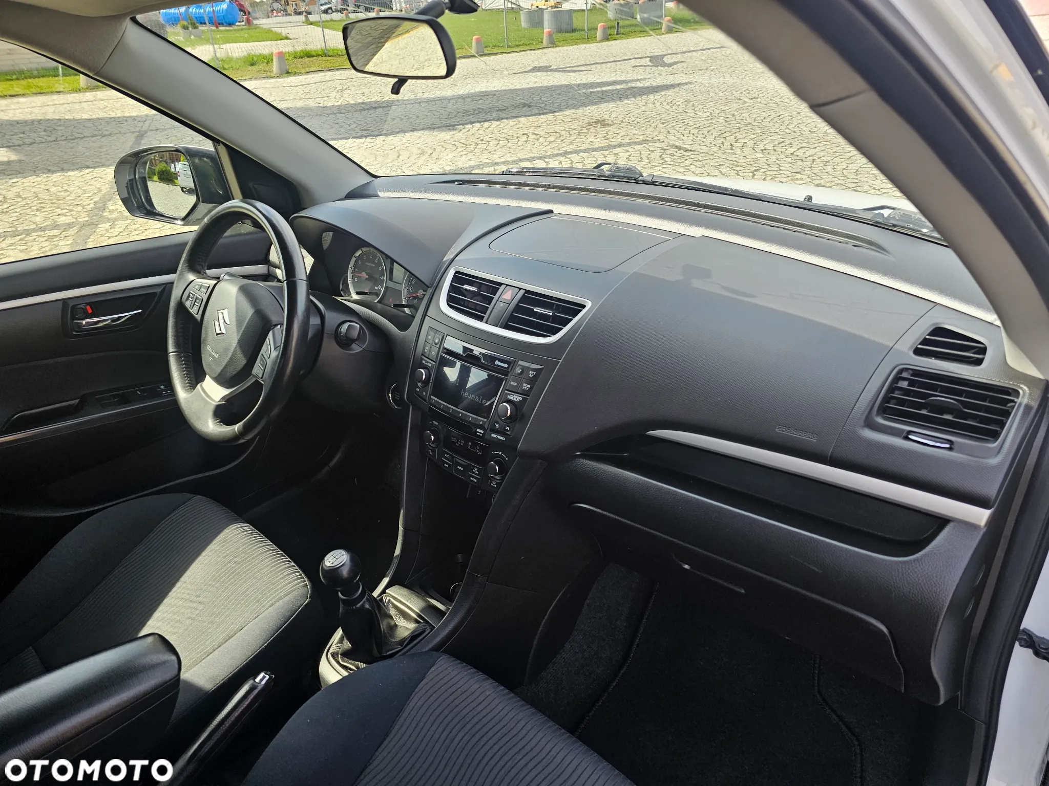 Suzuki Swift - 25