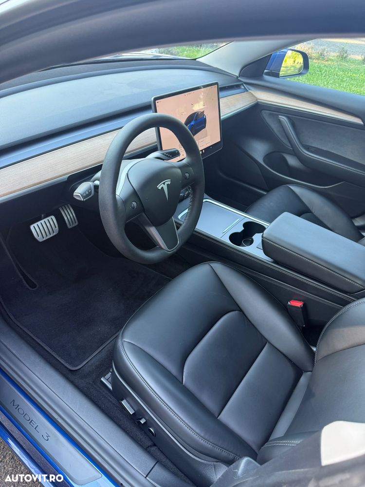 Tesla Model 3 - 13