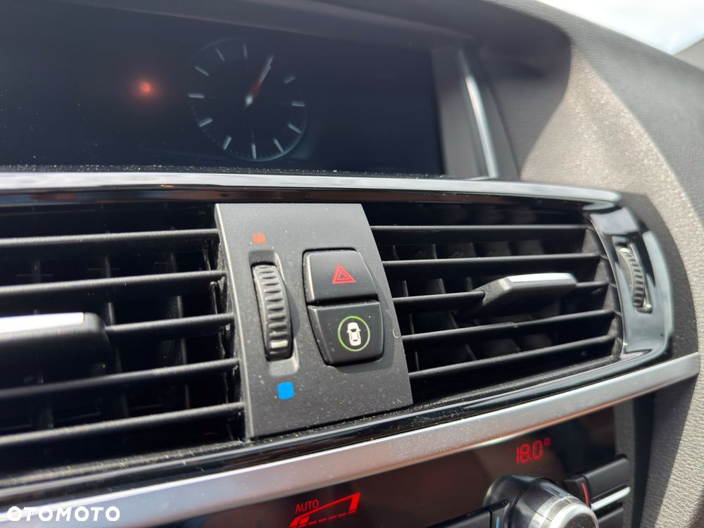 BMW X3 xDrive28i xLine - 4