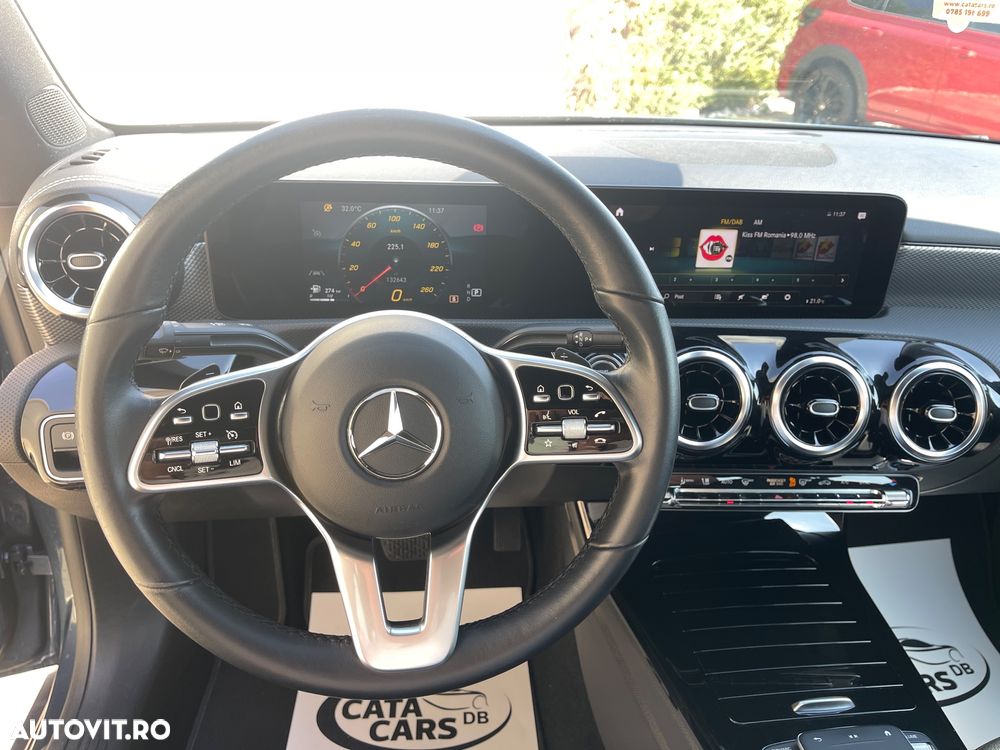 Mercedes-Benz CLA 200 7G-DCT - 37