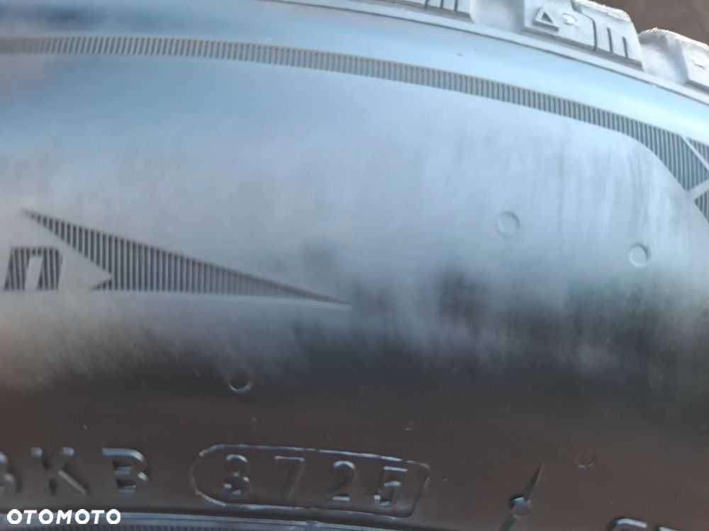 Volvo V40 - 24