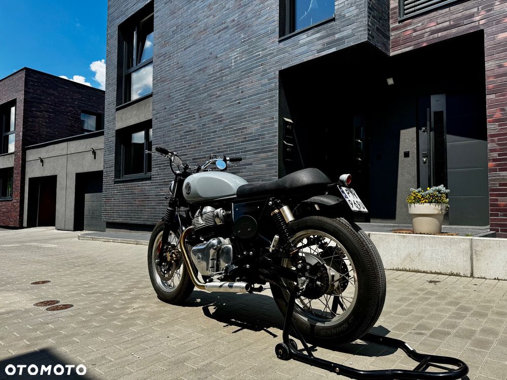 Royal Enfield Interceptor - 4