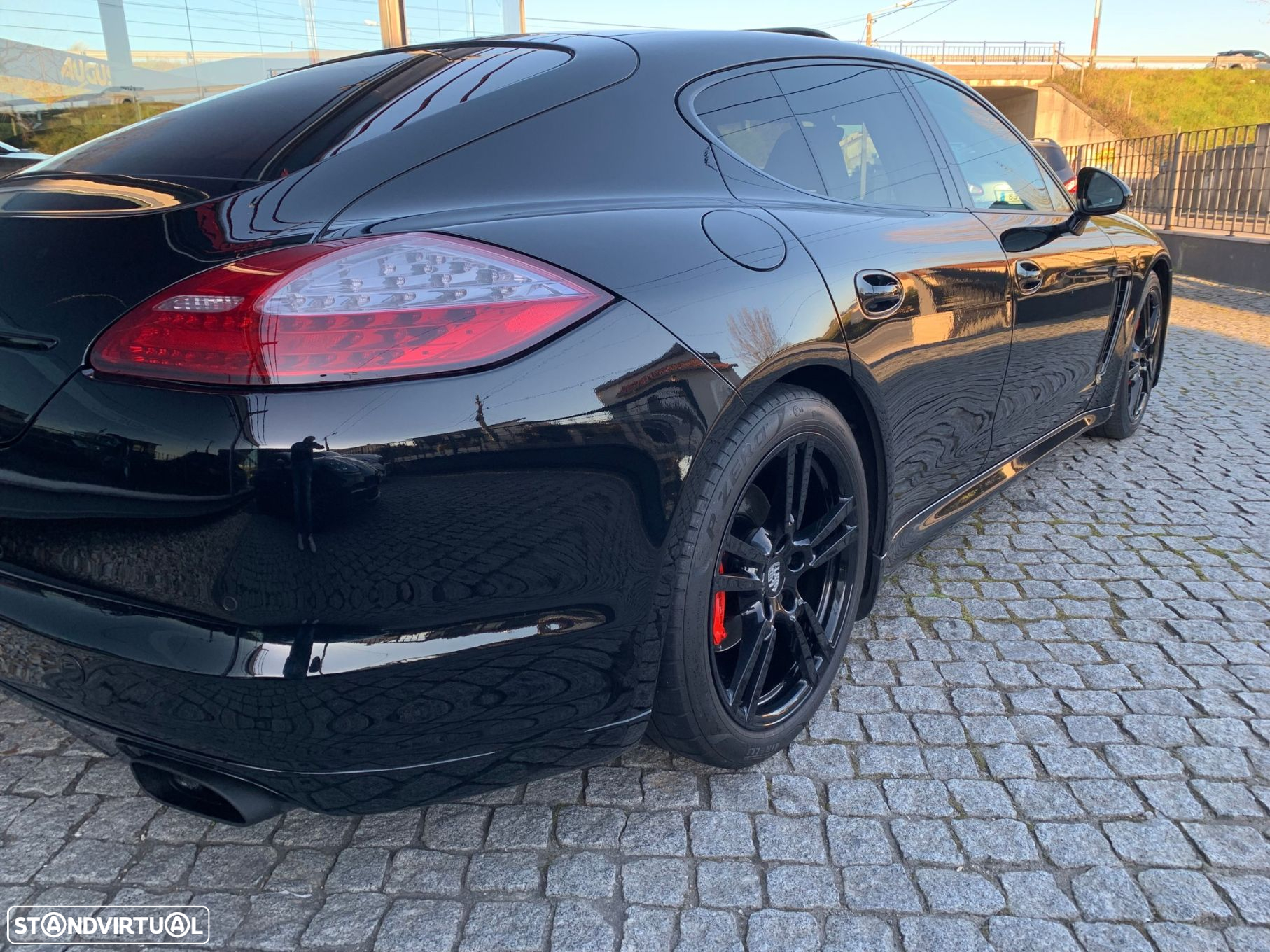 Porsche Panamera Standard - 3