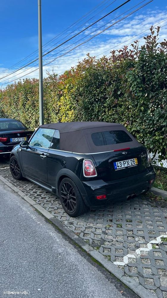 mini cabrio ver-john-cooper-works-auto - 2
