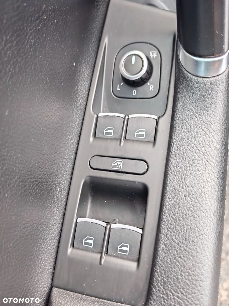 Volkswagen Passat 2.0 TDI Highline DSG - 13