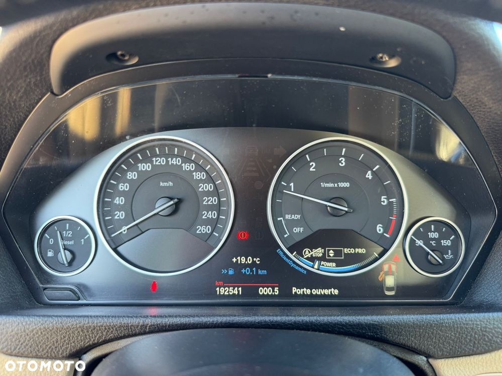 BMW Seria 3 320d Efficient Dynamics Luxury Line EU6 - 9