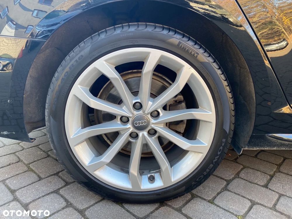 Audi A4 Limousine - 11