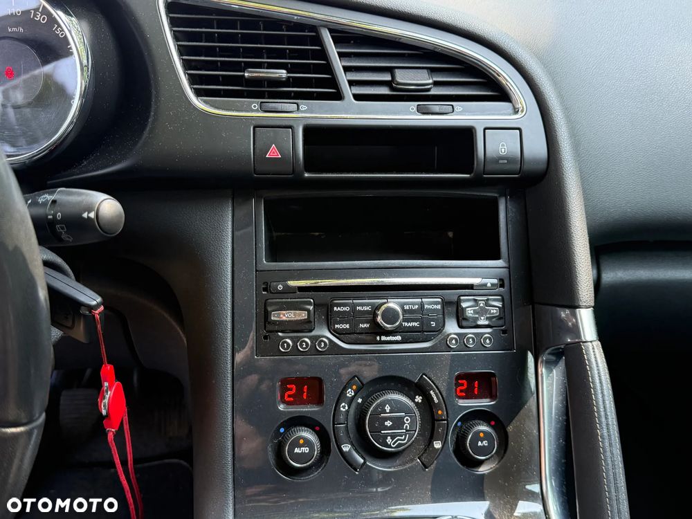 Peugeot 3008 HDi 115 Allure - 11