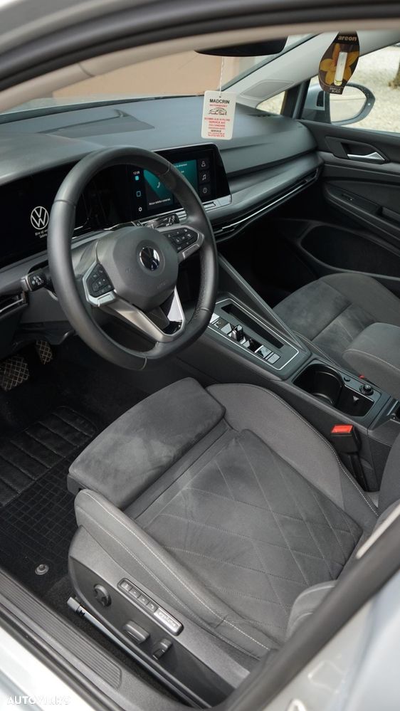 Volkswagen Golf 1.5 eTSI ACT DSG MHEV Style - 11