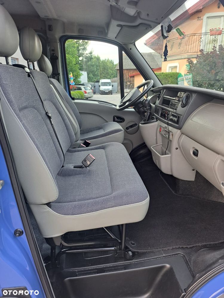 Nissan Interstar - 12