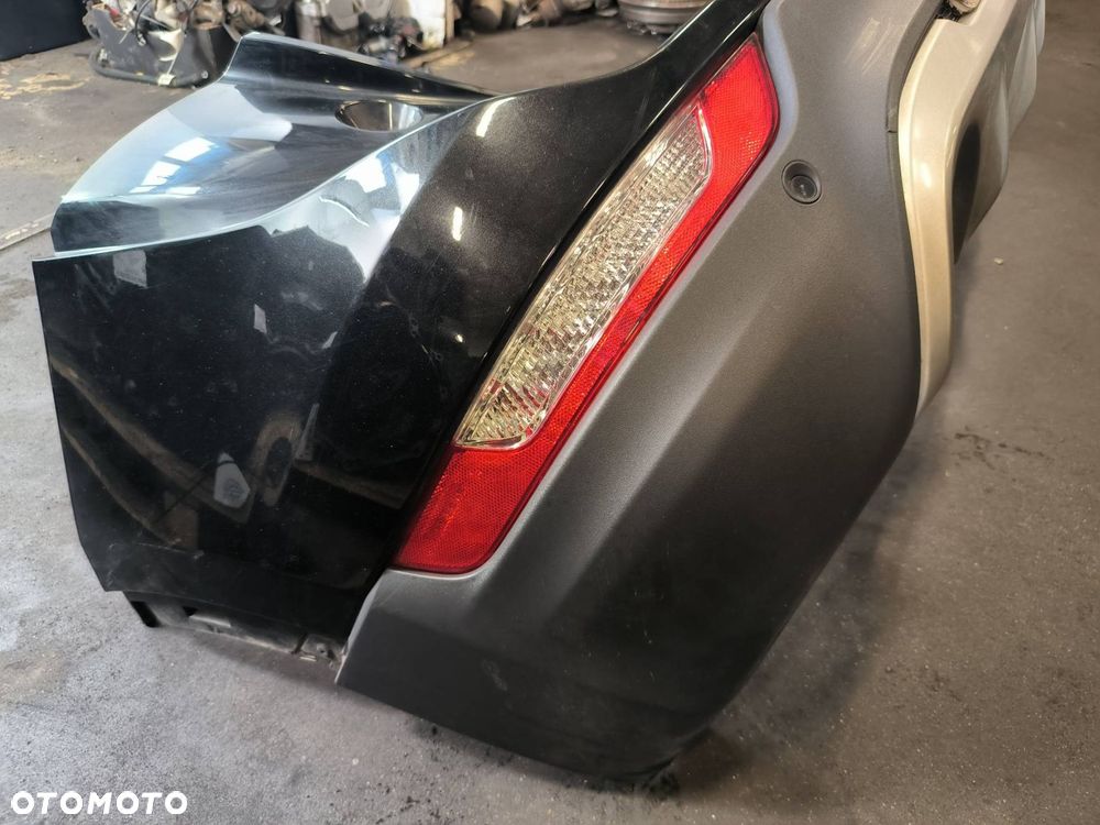 ZDERZAK TYŁ LINCOLN MKC - 10