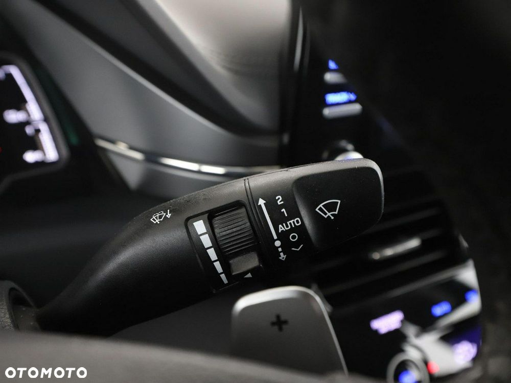 Hyundai IONIQ - 32