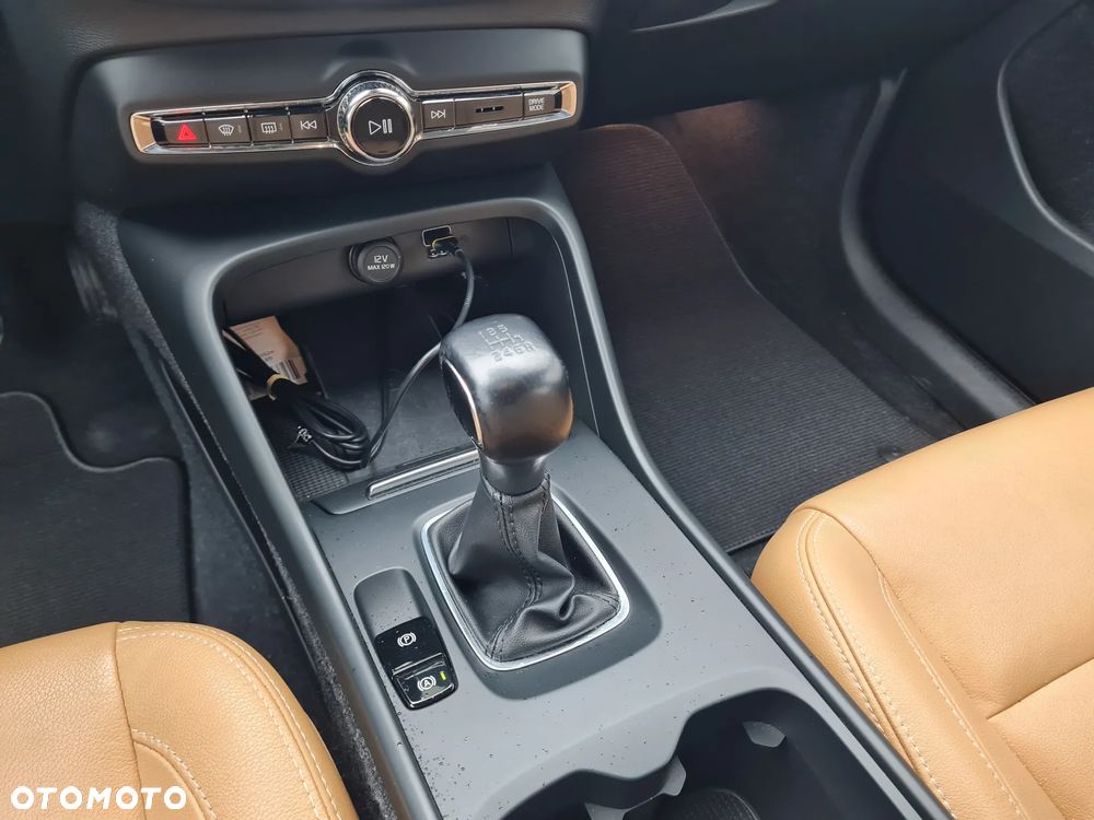 Volvo XC 40 T3 Inscription - 11